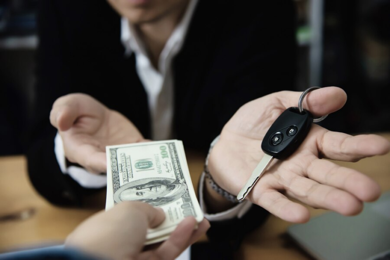 Cash for Cars: Turning Your Old Vehicle into Instant Money