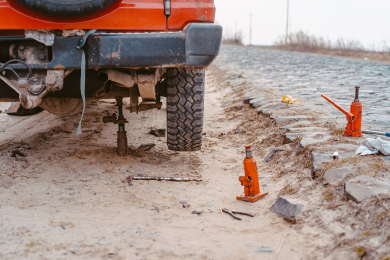 Common Challenges in Building Projects and How to Address Them