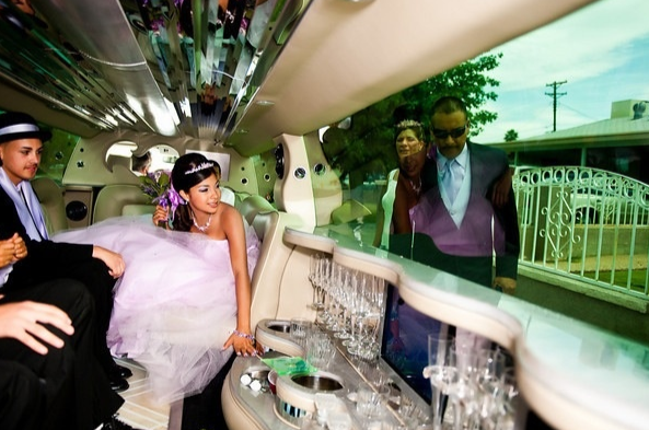 How Quinceanera Limo Enhances Traditional Quince Celebrations